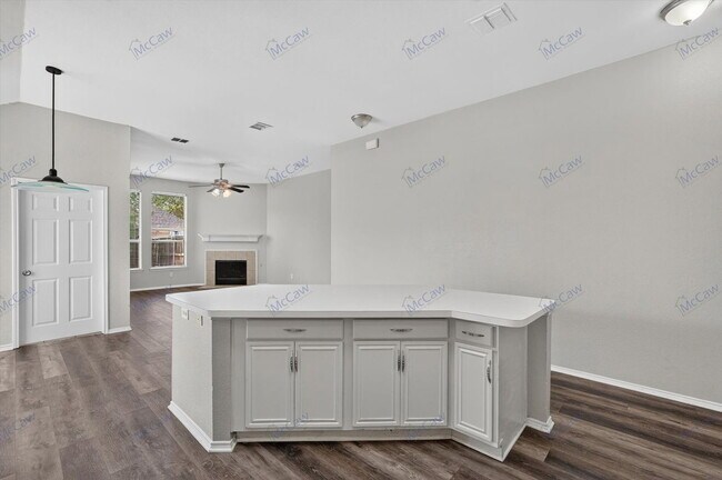 Building Photo - 7297 Chinquapin Dr