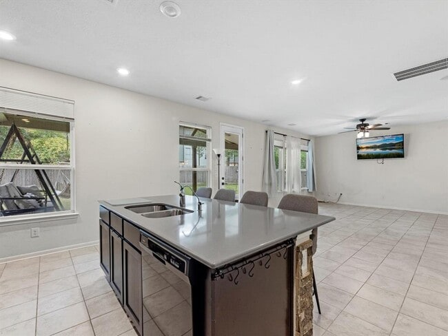 Building Photo - 14203 Broad Cypress Ct
