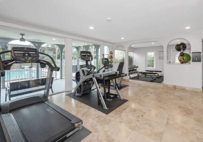 Building Photo - 4301 W Cleveland St