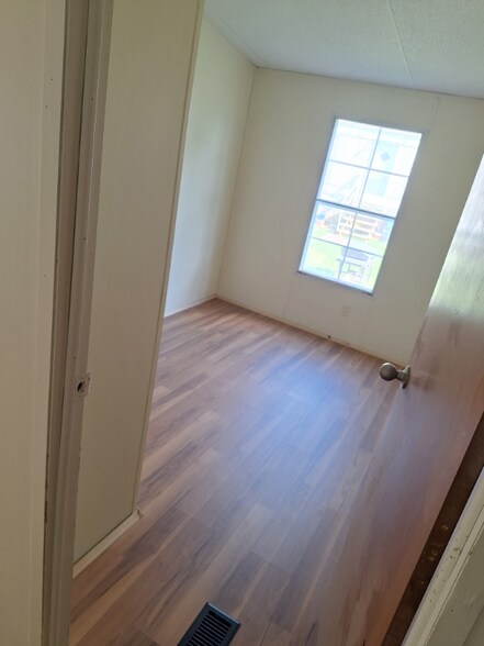 Building Photo - 267 Nettles Rd