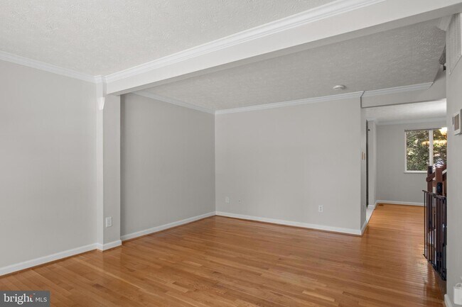 Building Photo - 3390 Longbow Ct