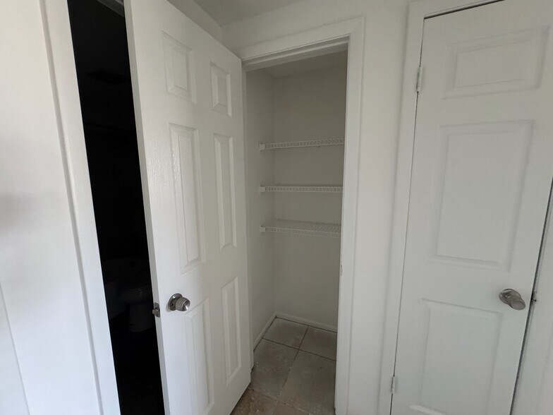 Building Photo - 7825 40th Avenue Dr W