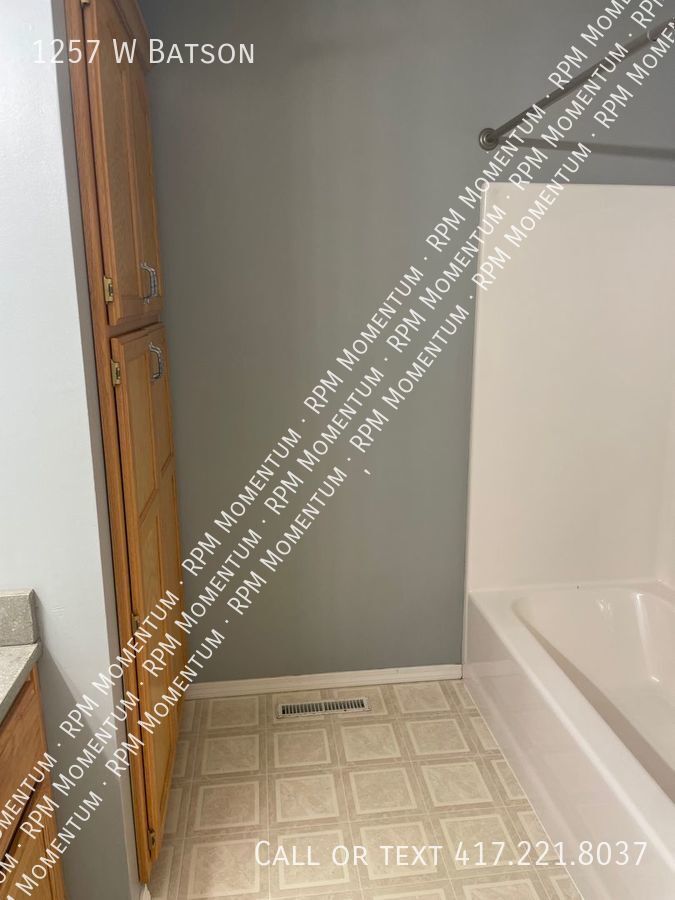 Building Photo - 1257 Batson Pl
