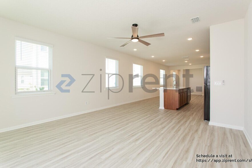 Building Photo - 152 Cedar Elm Wy