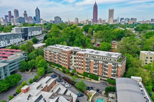 Building Photo - 640 Glen Iris Dr NE