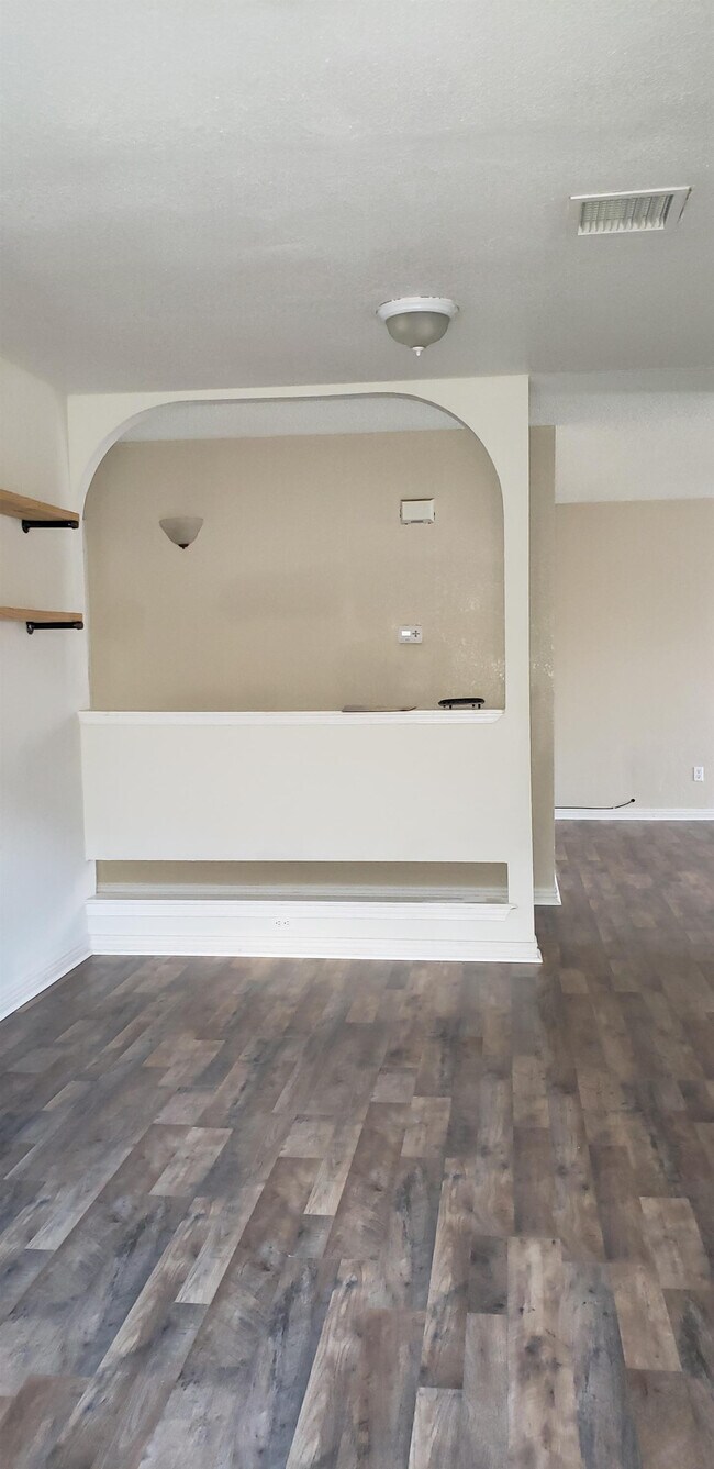 Building Photo - 11526 Tony Ponce Dr
