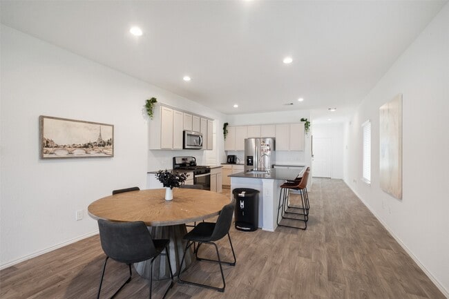 Building Photo - 22250 Palladium Dr