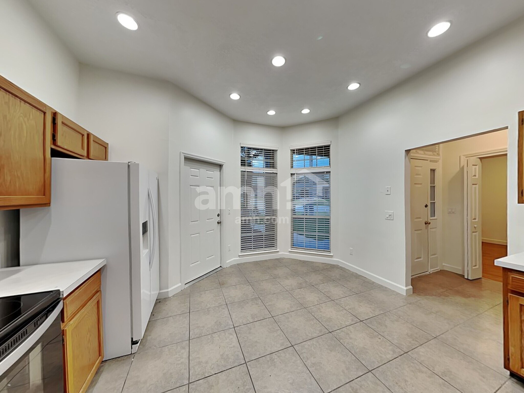 Building Photo - 4539 Antler Hill Dr E