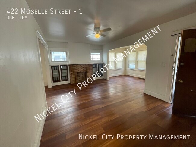 Building Photo - 422 Moselle St