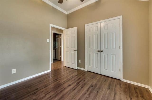 Building Photo - 5516 Longhorn Dr