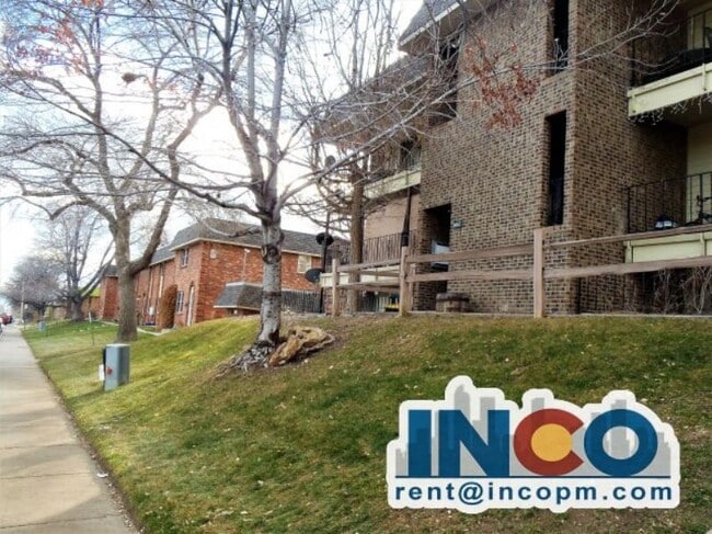 Primary Photo - 4647 S Lowell Blvd