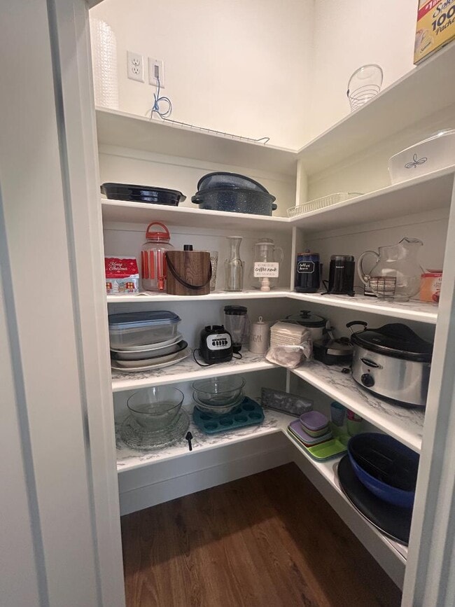 Building Photo - 307 Talons Dr