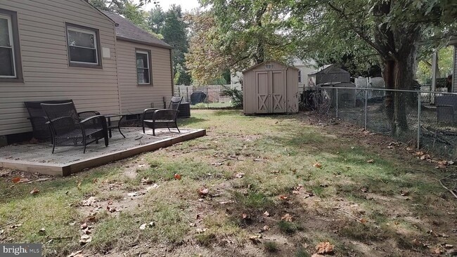 Building Photo - 127 Edison Rd