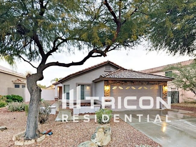 Building Photo - 13712 W Solano Dr