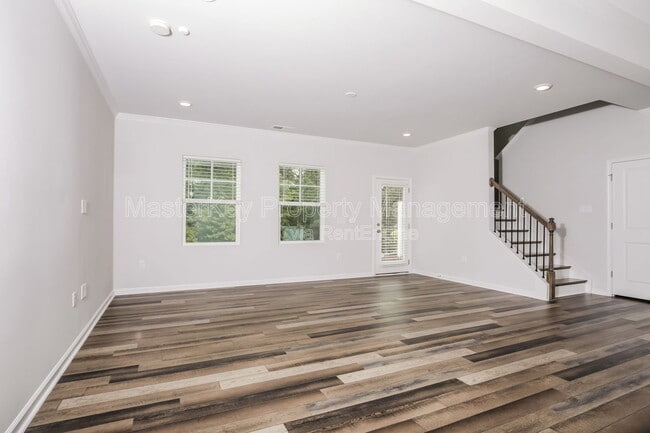Building Photo - 2061 Caen St