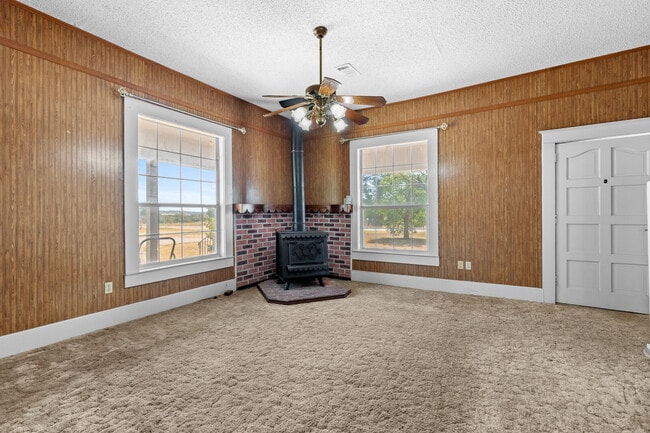 Building Photo - 146 Co Rd 4285
