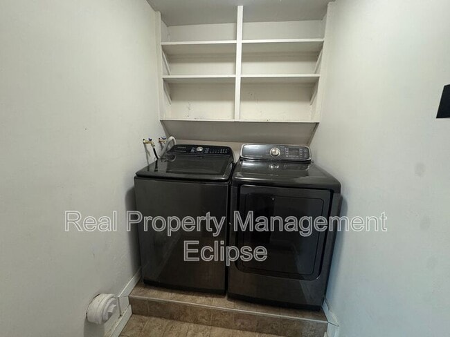 Building Photo - 12714 SE 167th Pl