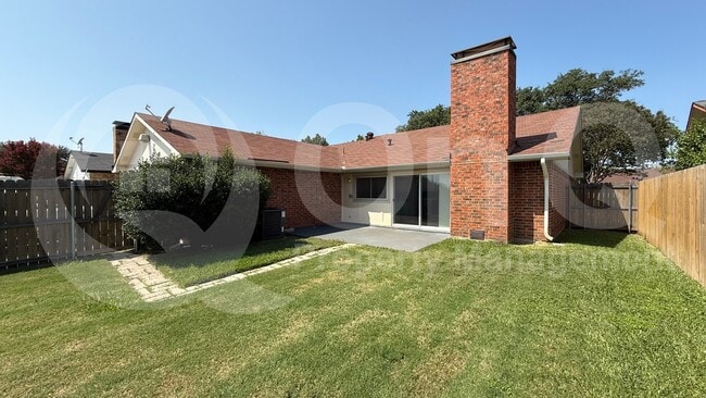 Building Photo - 3302 High Plateau Dr