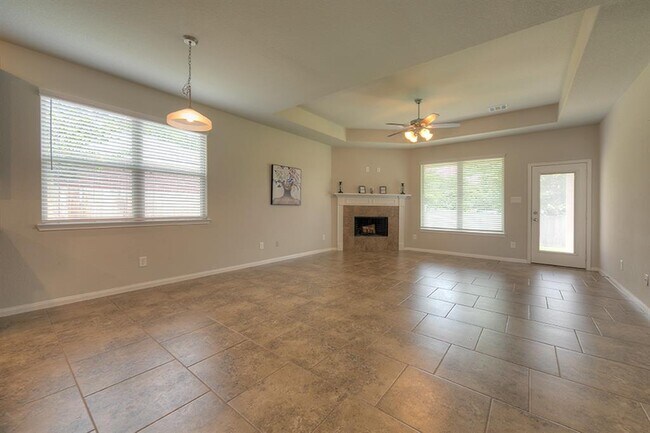 Building Photo - 314 Moonwalk St