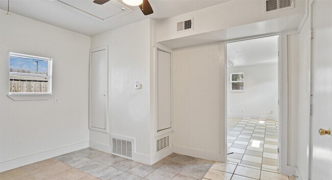 Building Photo - 500 Tillery St