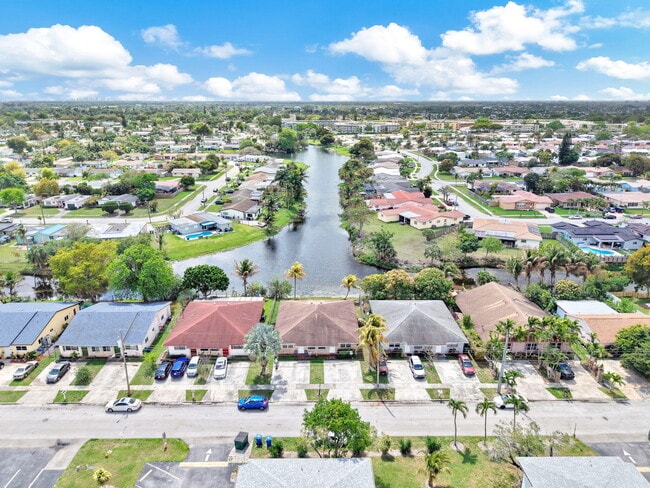 Building Photo - 6542 NW 24th Ct