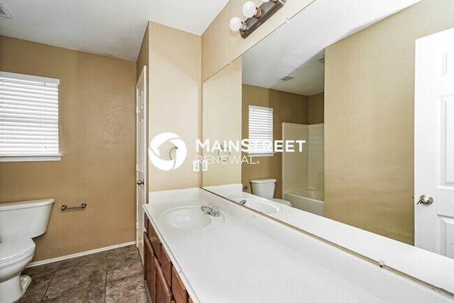 Building Photo - 3 Bedroom Pet-Friendly Home in Crowley, TX with Main Street Renewal