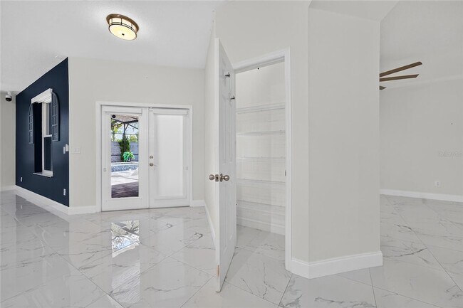 Building Photo - 2260 Pickford Cir