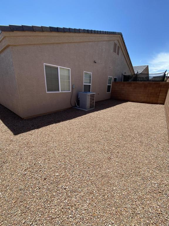 Building Photo - 735 Vista Grande Dr