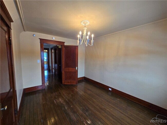 Building Photo - 137 Commonwealth Ave