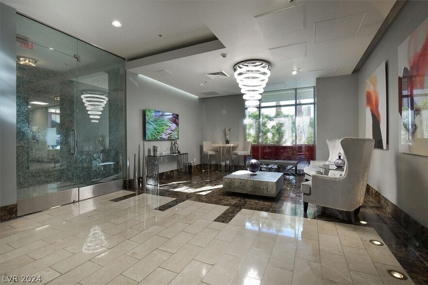 Lobby - 200 W Sahara Ave