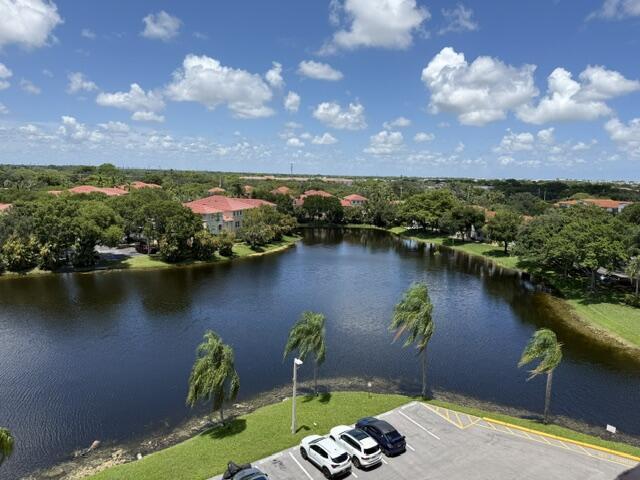 Building Photo - 250 Jacaranda Dr
