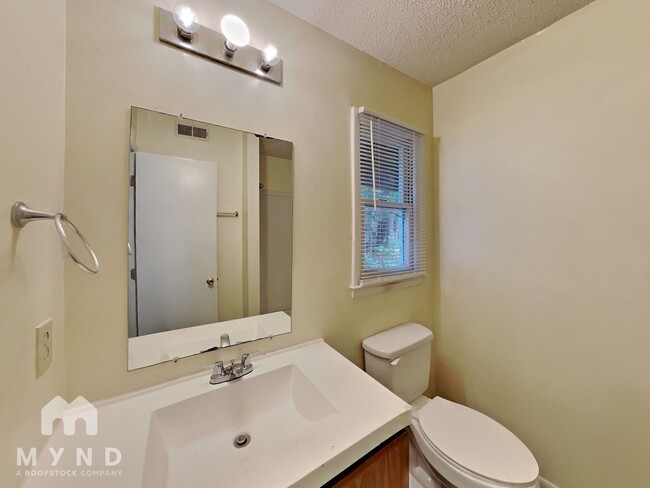 Building Photo - 109 Bashford Rd