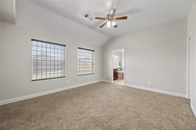 Building Photo - 14942 Gray Ridge Dr