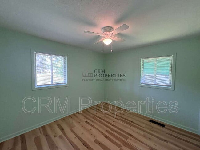 Building Photo - 5109 Mohawk Dr