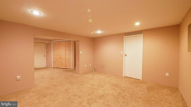Building Photo - 1115 Stonybrook Dr