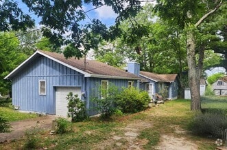 Building Photo - 5209 Taft Hwy