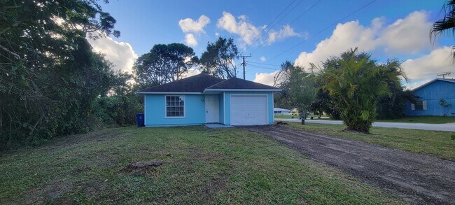 Primary Photo - 1405 18th Avenue SW