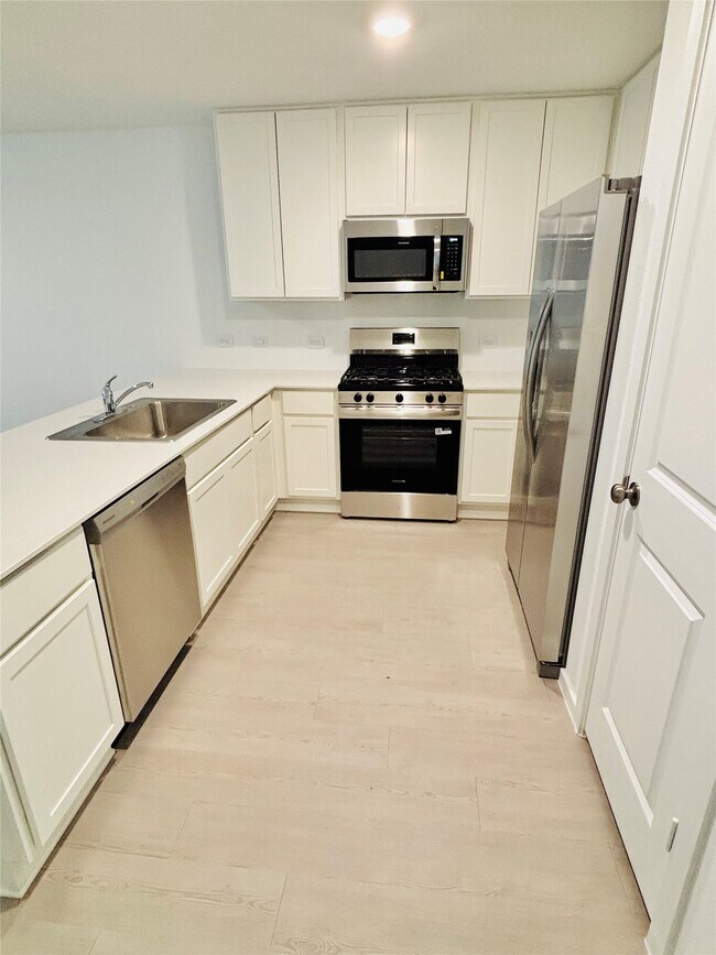 Building Photo - 1747 W Stroker Rd