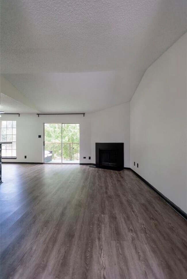 Building Photo - 2120 El Paseo St