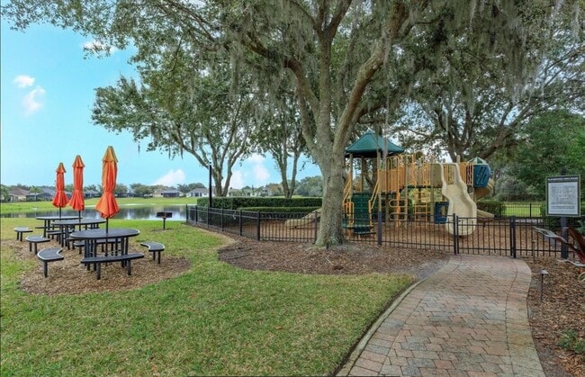 Building Photo - 2522 Northumbria Dr