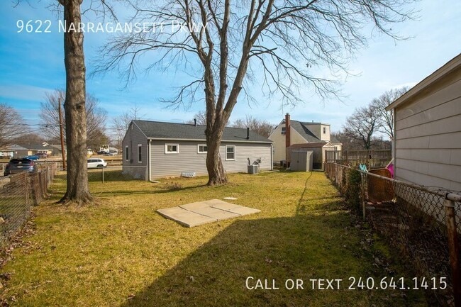 Building Photo - 9622 Narragansett Pkwy