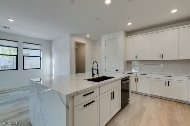 Building Photo - 11537 Cedar Shore Ave