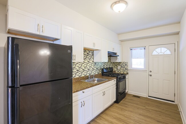 Building Photo - 5662 Kavon Ave