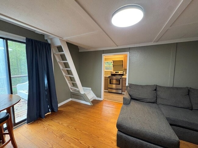 Building Photo - 794 Belle Dowdle Rd