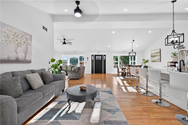 Building Photo - 1324 Ace Mcmillian Rd