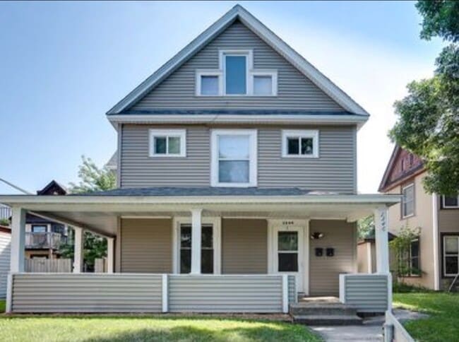 Front of house - 1346 W Minnehaha Ave