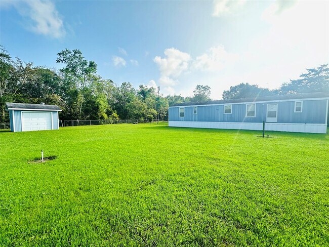 Building Photo - 9012 Spruce St