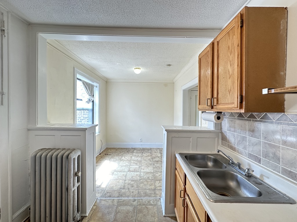 Building Photo - 2332 N Spaulding Ave