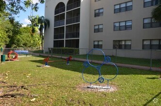Building Photo - 17300 NW 68th Ave