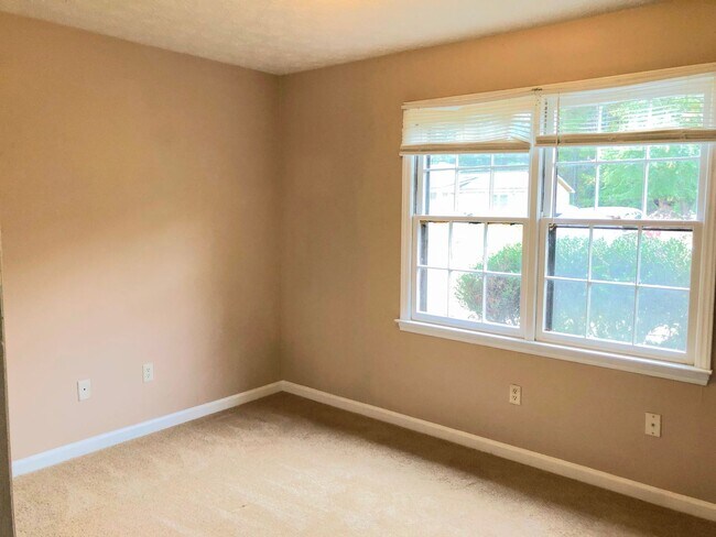 Building Photo - Affordable 2 bedroom in Athens!